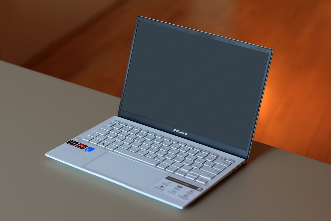 Notebook with blank screen for webdesing Mock Up